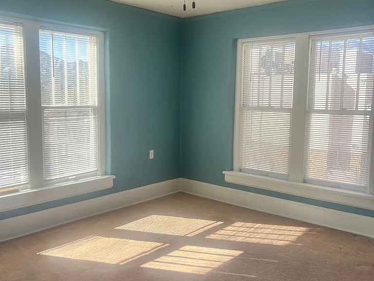 210 S. Weber Street — Photo 8