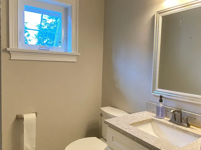 150 Quincy Ave #5B — Photo 28