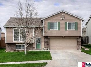 18732 Borman St, Omaha, NE 68135