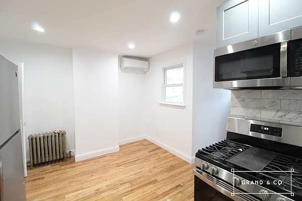 Rented by Grand & Co. | media 12