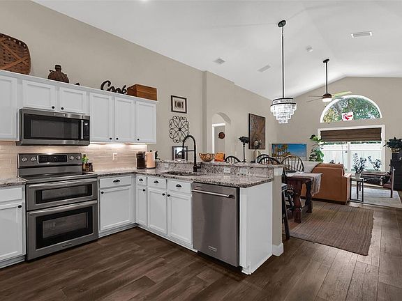 2nd image of 1393 WAUKON CIRCLE