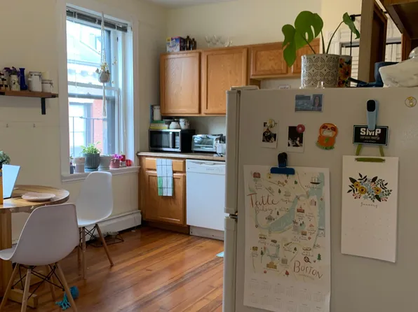 35 Myrtle St APT 3, Boston, MA 02114