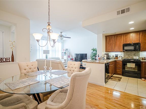 4th image of 28544 Pietro Dr