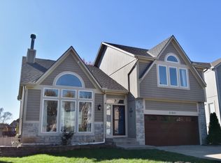 21621 W 52nd Ter, Shawnee, KS 66226