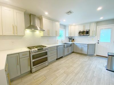 325 Lacey Dr, New Milford, NJ, 07646