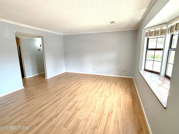 2nd image of 810 Highland Dr APT 602