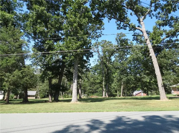 None Cedar Crest Dr, Graham, NC 27253