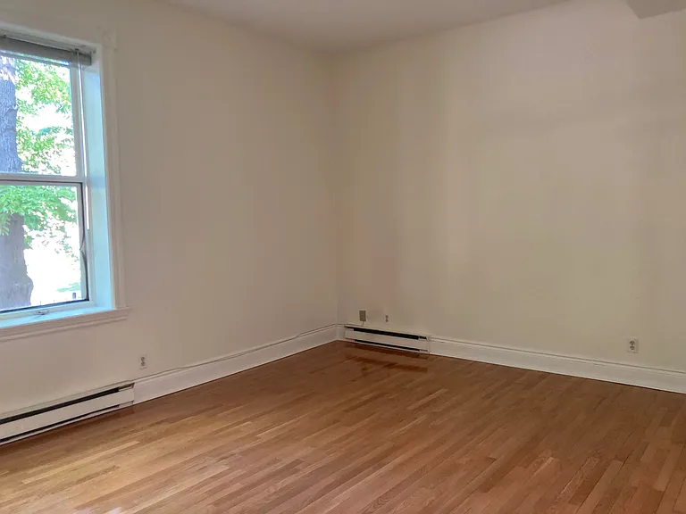 292 Laurier Ave E #6 — Photo 10
