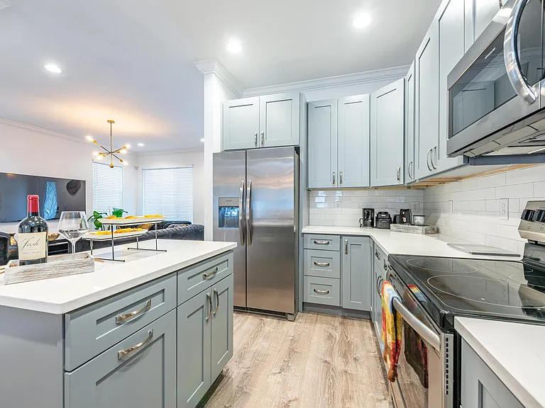 2209 E 17th Ave — Photo 8