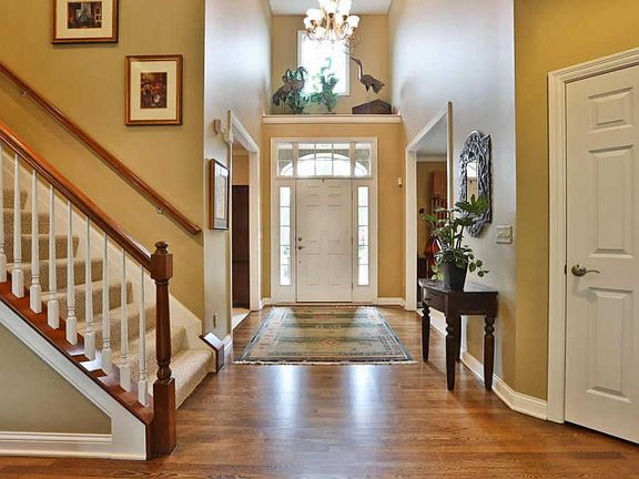 4th image of 658 Matthews Brook Ln