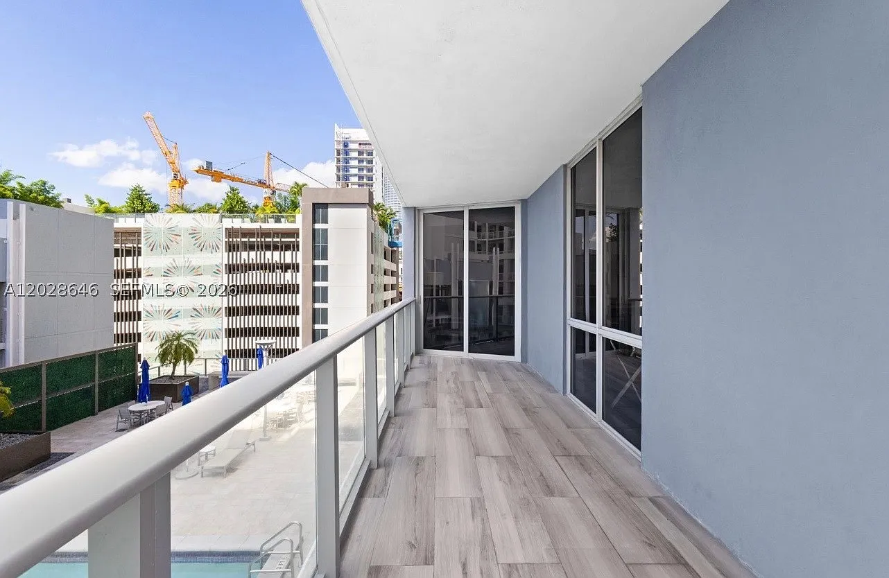 2 bed, 2.5 bath, 1037 sqft, $3,850 — Photo 1