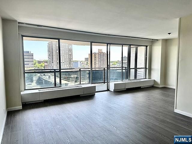 1st image of 2077 Center Ave #8G