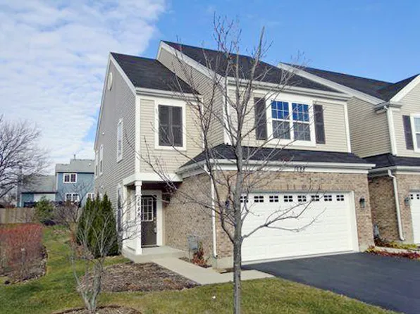 1688 Yellowstone Ct, Crystal Lake, IL 60014
