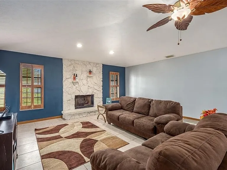 2534 SE Hamden Rd — Photo 4