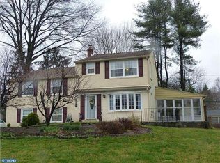 211 Stanford Dr, Wallingford, PA 19086