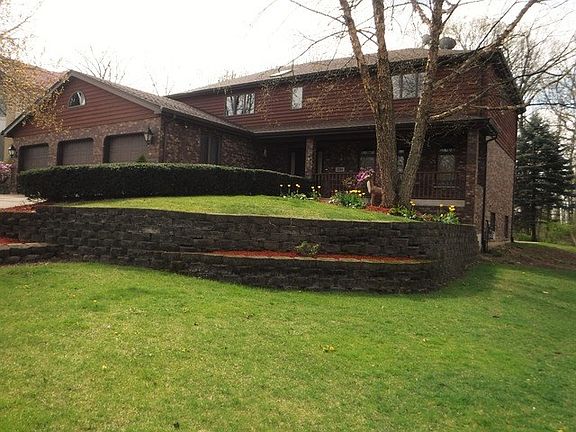 2nd image of 13411 W Oakwood Ct