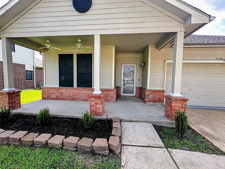 7722 Prairie Fire Ln — Photo 2
