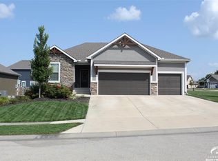 1419 Tamarisk Ct, Eudora, KS 66025
