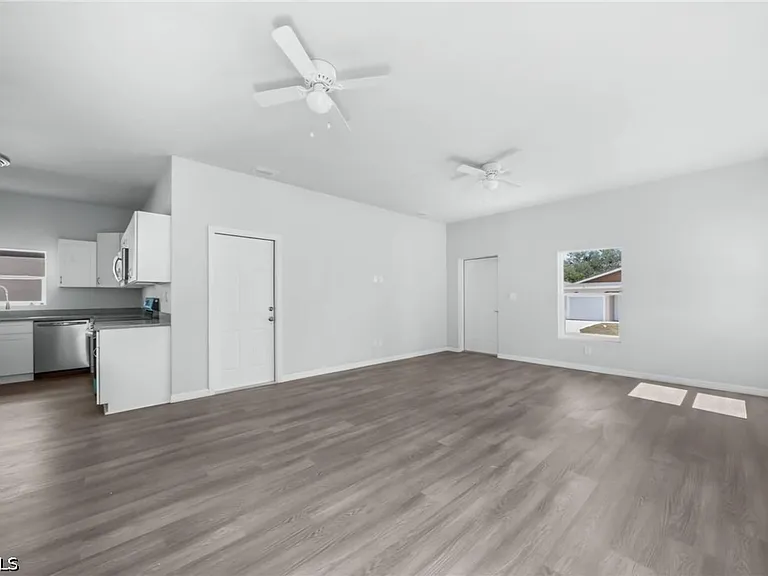 1483 Las Villas Blvd S — Photo 9