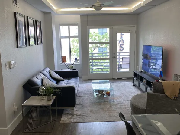 711 W 26th St APT 400, Austin, TX 78705