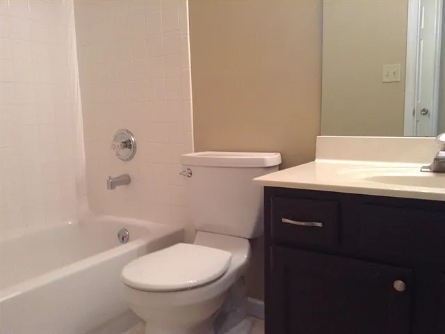 6335 Glenmont Dr — Photo 9