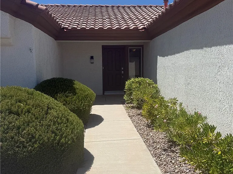 9909 Bundella Dr — Photo 6