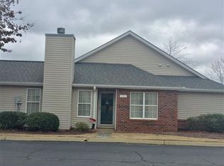 1 Hillside Glen Dr, Greer, SC 29650