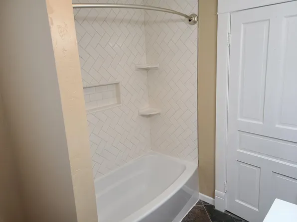 3 Thayer St #3.5, Plymouth, WI 53073