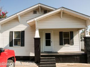 704 W 16th St, Ada, OK 74820