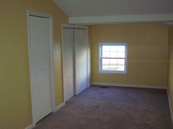 5th image of 1140 Cheney Ave