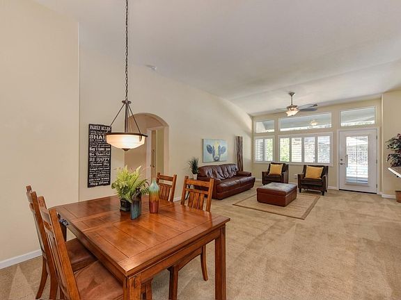 3rd image of 742 Diamond Glen Cir