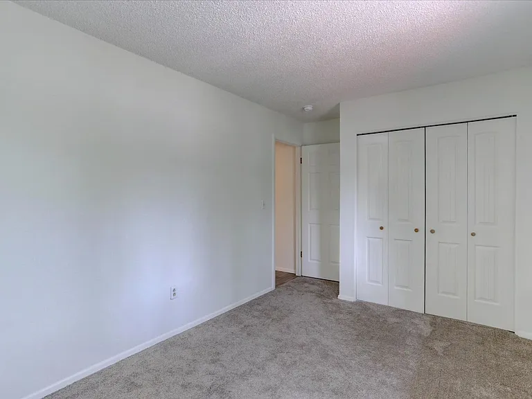 2033 Gyros Cir #166 — Photo 19