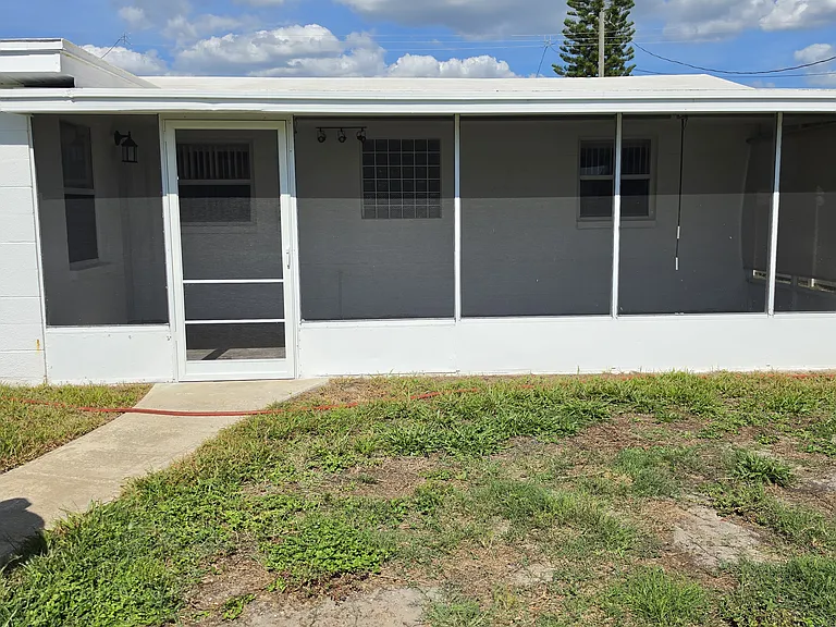 13521 Allyn Dr — Photo 8
