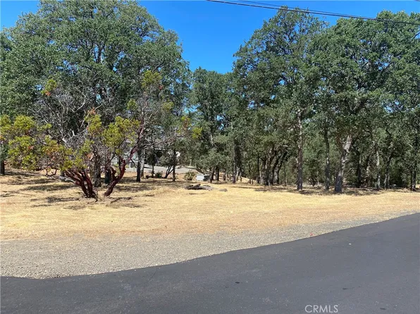 17902 Moon Hill Ct #11, Hidden Valley Lake, CA 95467