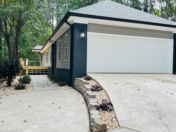 77 Lakeview Ct, Jefferson, GA 30549