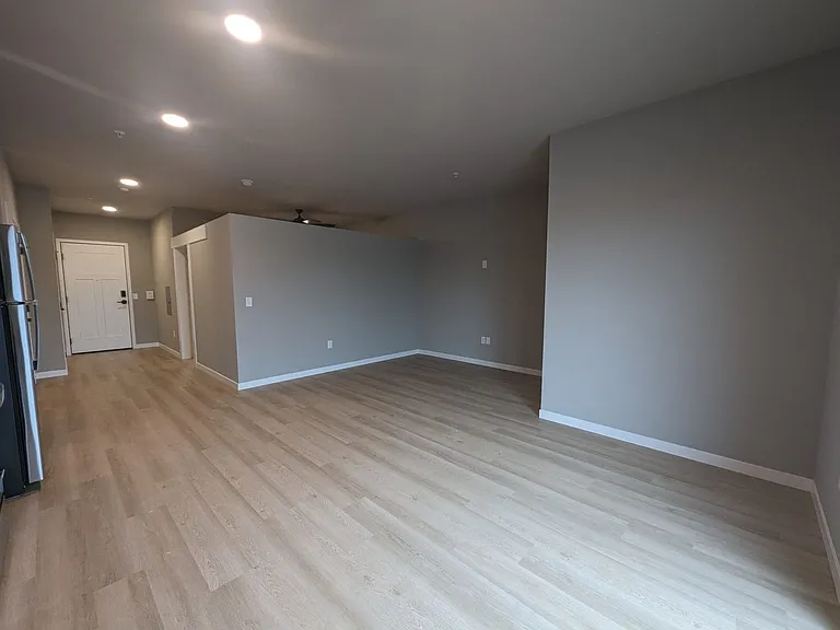 The Tuxedo Apartments — Photo 18