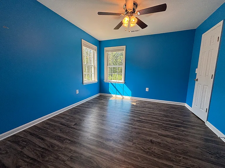 16209 Round Hill Rd — Photo 34