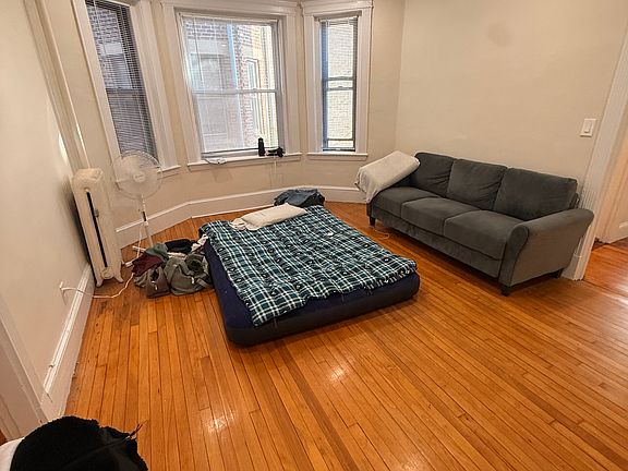 2nd image of 215 Harvard Ave #4A