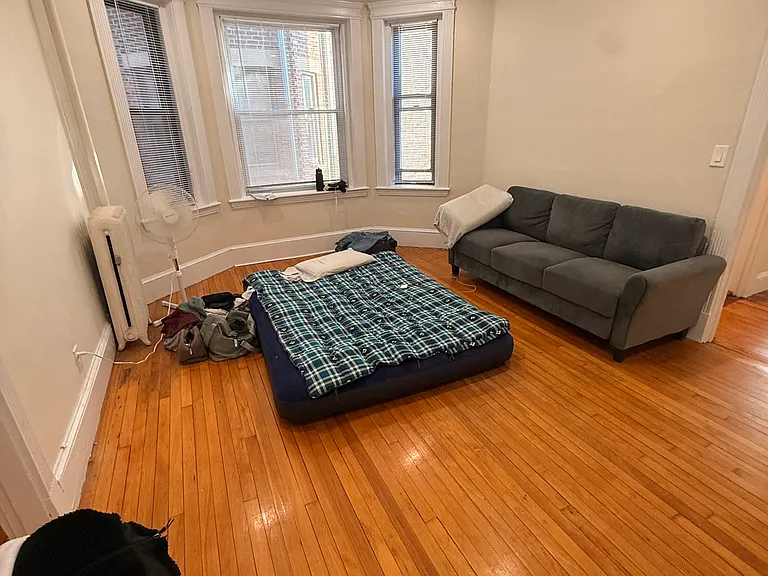 215 Harvard Ave #4A — Photo 2