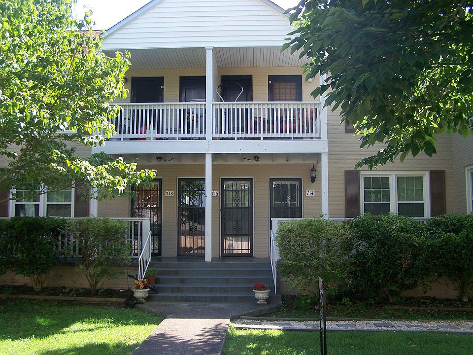 1st image of 720 Lawrence Ave