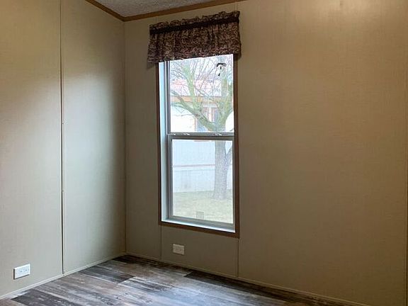 5th image of 685 E Mills Dr