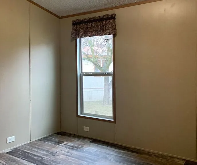 685 E Mills Dr — Photo 5