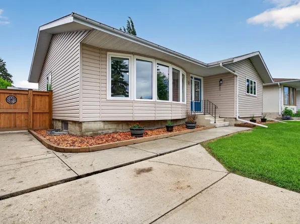 12 Burlington Ave, Spruce Grove, AB T7X 1E5