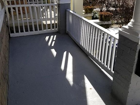 Exterior - Front Porch