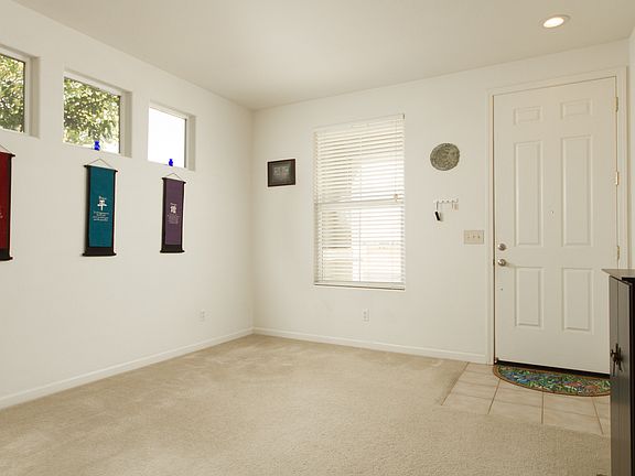 5th image of 1057 Hacienda Dr