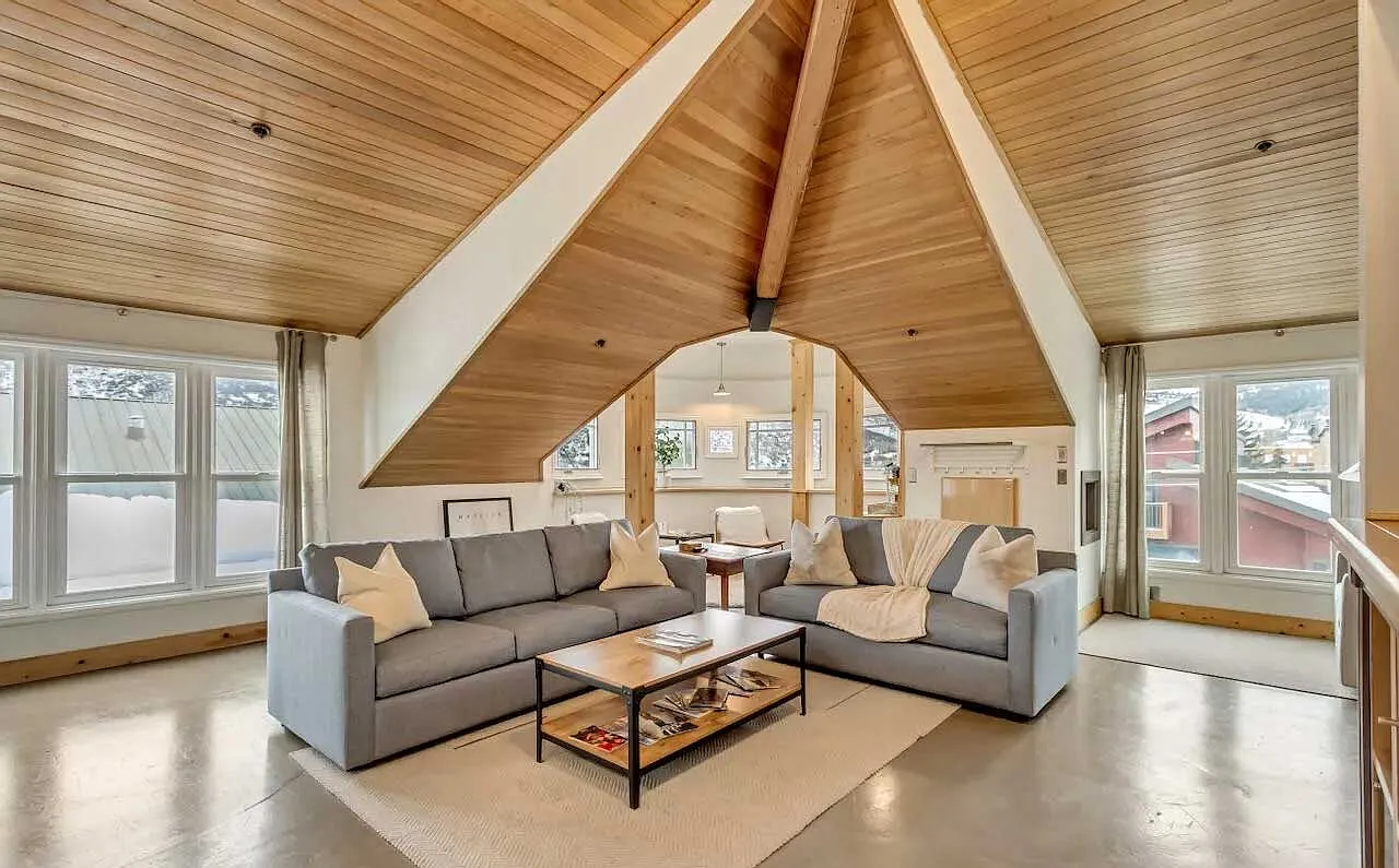 1 bed, 1000 sqft, $4,900 — Photo 3