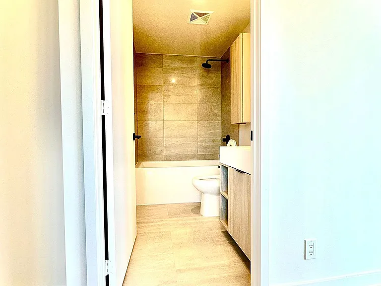 108 Peter St #1911 — Photo 10