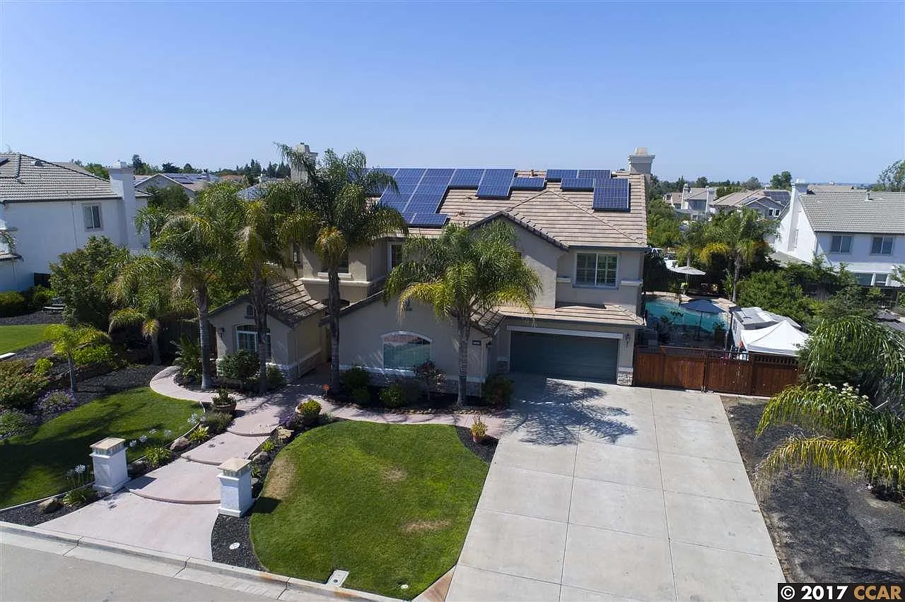 2694 Placer Dr photo 1