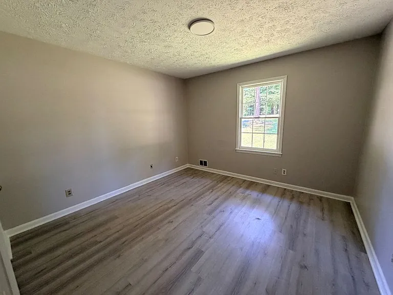 2079 McDaniels Bridge Rd SW — Photo 36