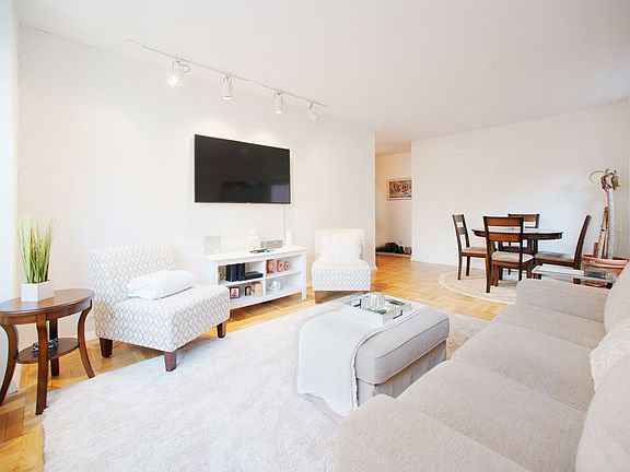 2nd image of 166 E 35th St APT 6B